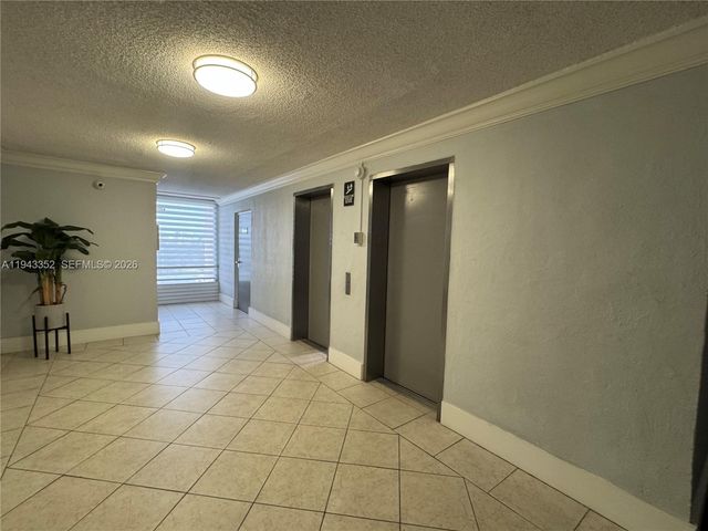 2020 NE 135th St 607, North Miami, FL 33181