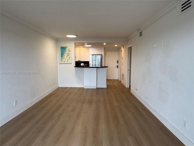 2020 NE 135th St 607, North Miami, FL 33181