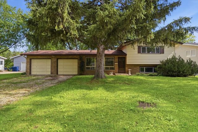 641 Clover Road, Wauconda, IL 60084