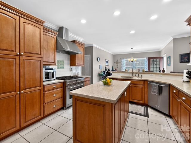 3275 Hanging Rock Road, Spruce Pine, NC 28777