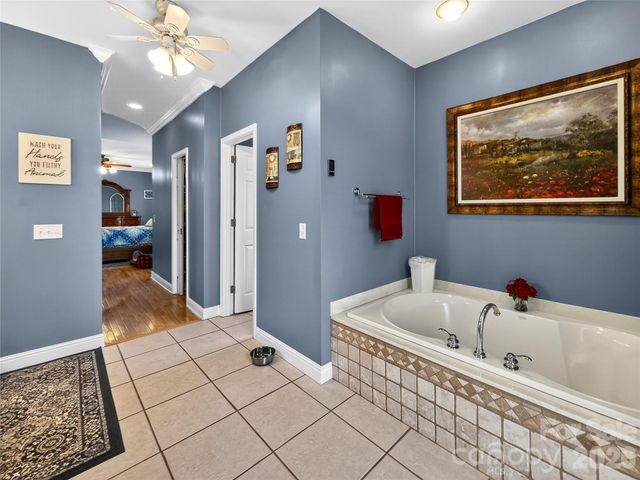 3275 Hanging Rock Road, Spruce Pine, NC 28777