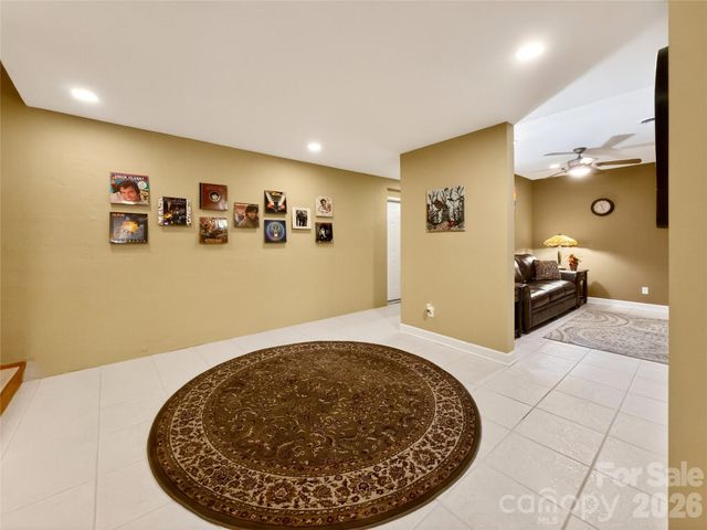 3275 Hanging Rock Road, Spruce Pine, NC 28777