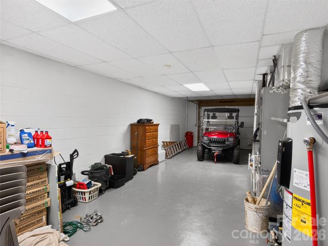 3275 Hanging Rock Road, Spruce Pine, NC 28777