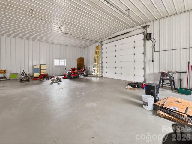 3275 Hanging Rock Road, Spruce Pine, NC 28777