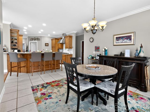 3275 Hanging Rock Road, Spruce Pine, NC 28777