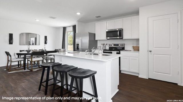 16031 Mahogany Way, Elmendorf, TX 78112