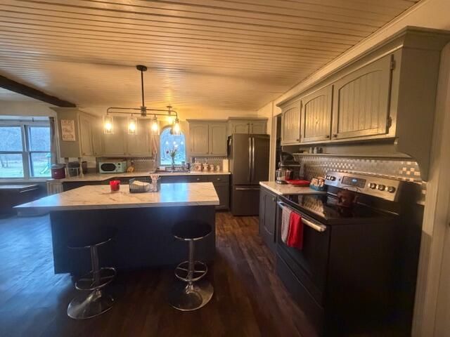 500 E 136th Street, Grant, MI 49327