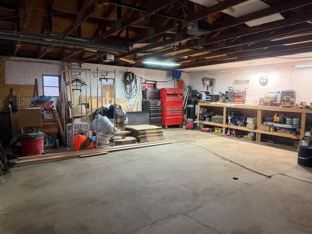 500 E 136th Street, Grant, MI 49327