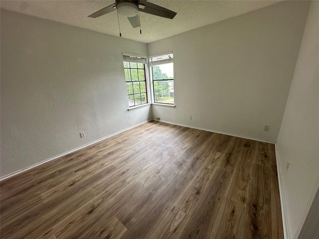 1122 Greenbriar CT, Round Rock, TX 78664