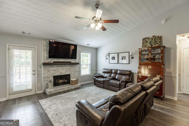 8860 Creekstone Place, Gainesville, GA 30506