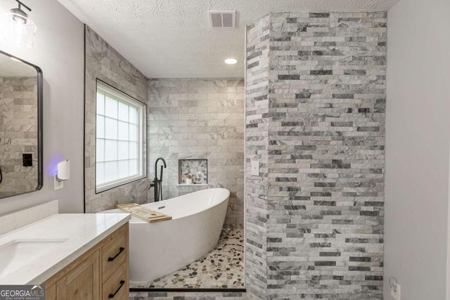 8860 Creekstone Place, Gainesville, GA 30506