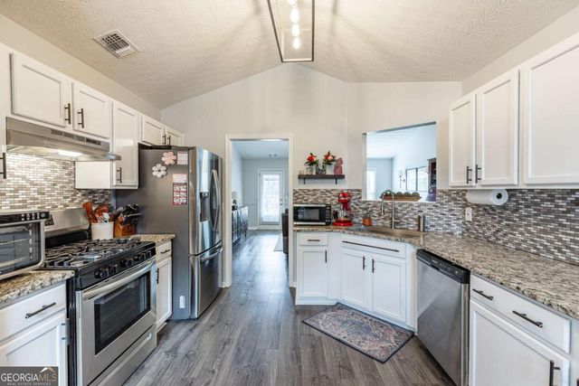8860 Creekstone Place, Gainesville, GA 30506