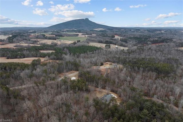 1096 Corner Road, Pinnacle, NC 27043