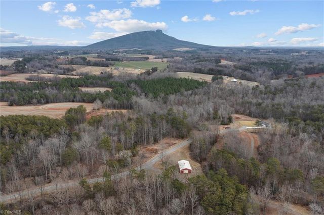 1096 Corner Road, Pinnacle, NC 27043