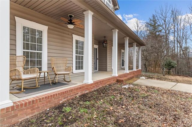 1096 Corner Road, Pinnacle, NC 27043