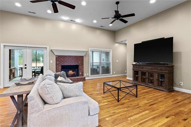 1096 Corner Road, Pinnacle, NC 27043