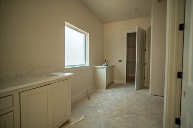 308 S Happy Hollow Road, Fayetteville, AR 72701