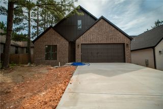 308 S Happy Hollow Road, Fayetteville, AR 72701