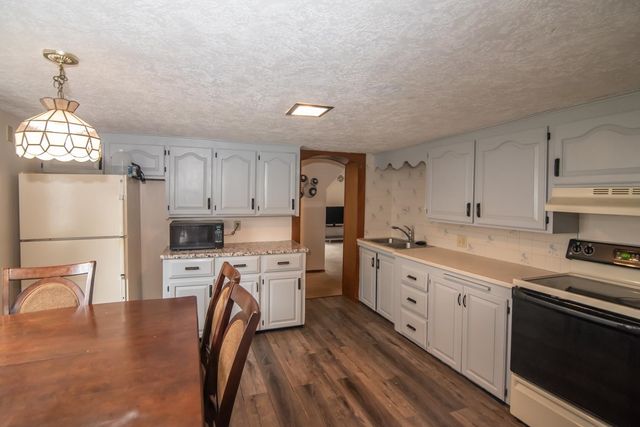 3 maple Street, Pembroke, NH 03275