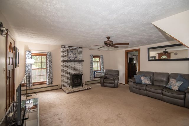 3 maple Street, Pembroke, NH 03275