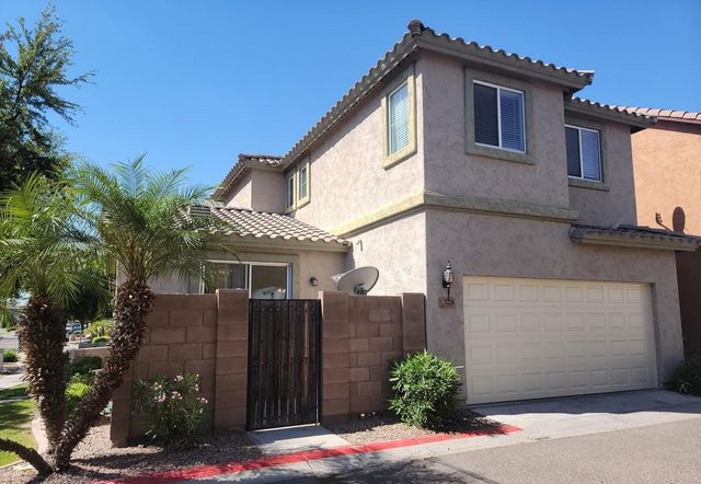 7226 S 48th Glen, Laveen, AZ 85339
