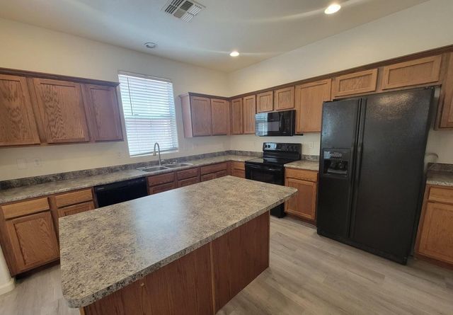 7226 S 48th Glen, Laveen, AZ 85339