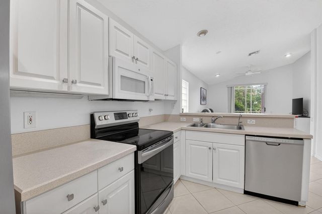 5304 Wycombe Avenue, Boynton Beach, FL 33437