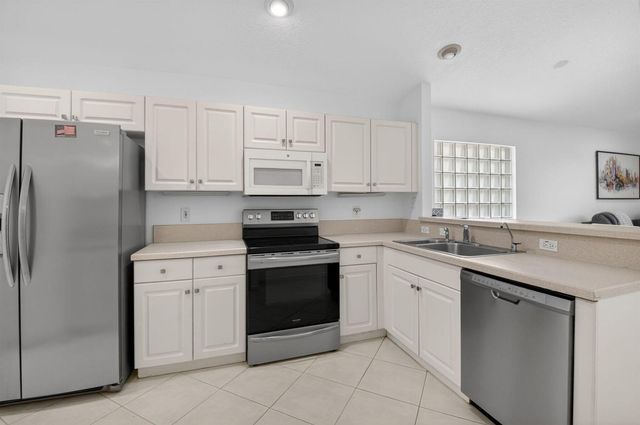 5304 Wycombe Avenue, Boynton Beach, FL 33437