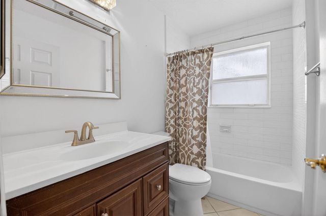 5304 Wycombe Avenue, Boynton Beach, FL 33437