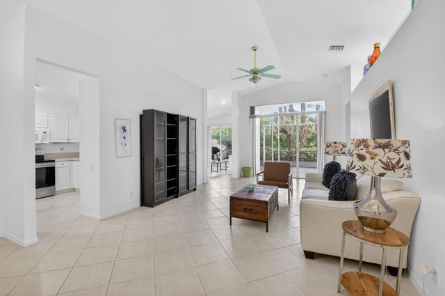 5304 Wycombe Avenue, Boynton Beach, FL 33437