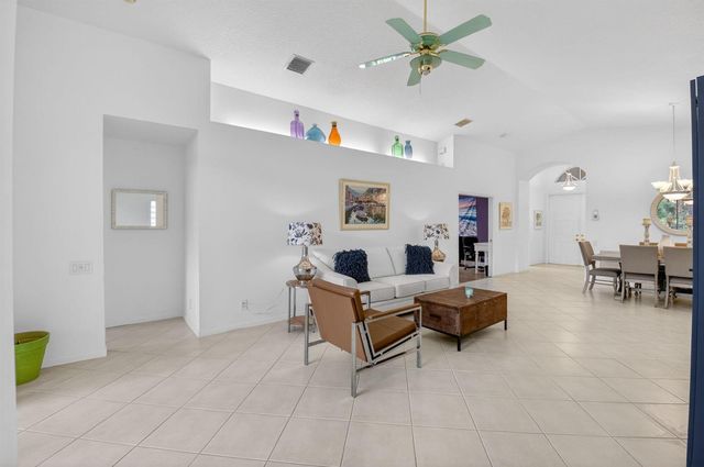 5304 Wycombe Avenue, Boynton Beach, FL 33437