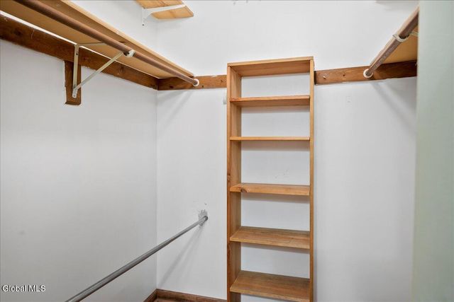 17 Oxford Road, Bethlehem, NY 12159