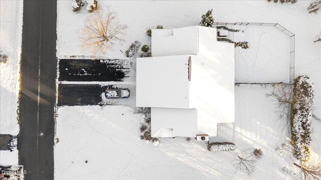 17 Oxford Road, Bethlehem, NY 12159