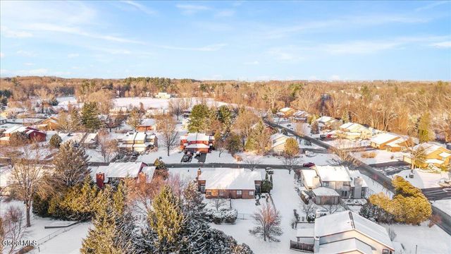 17 Oxford Road, Bethlehem, NY 12159