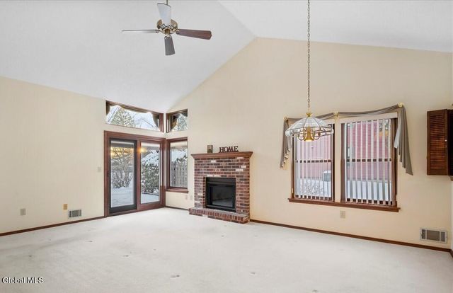 17 Oxford Road, Bethlehem, NY 12159