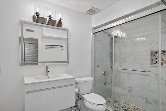 20 Walden Drive 15, Natick, MA 01760