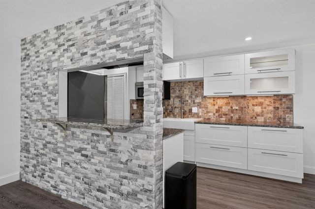 20 Walden Drive 15, Natick, MA 01760