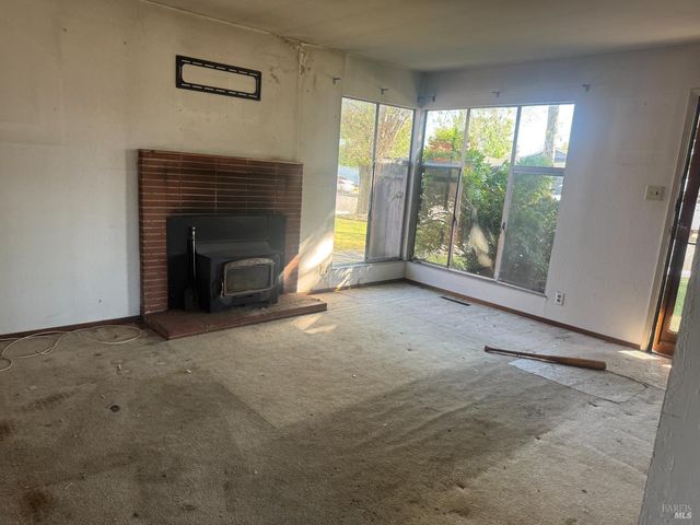 505 Reynolds Dr, Petaluma, CA 94954