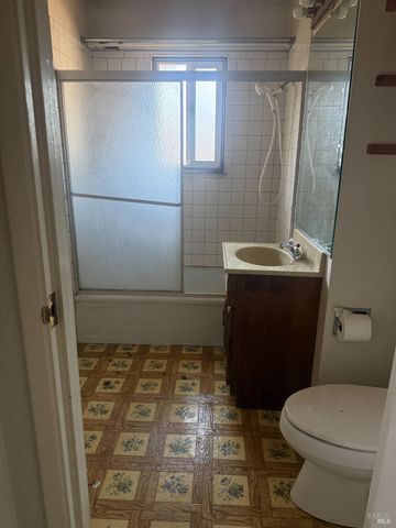 505 Reynolds Dr, Petaluma, CA 94954