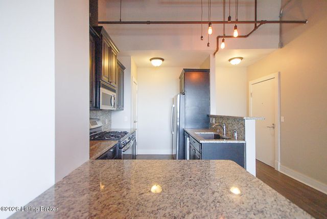323 W Broadway 1003, Louisville, KY 40202