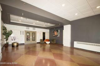 323 W Broadway 1003, Louisville, KY 40202