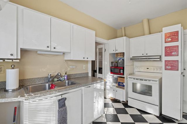 2121 7TH AVENUE W, Bradenton, FL 34205