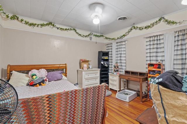 2121 7TH AVENUE W, Bradenton, FL 34205