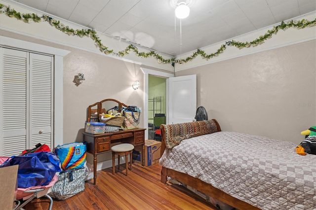 2121 7TH AVENUE W, Bradenton, FL 34205