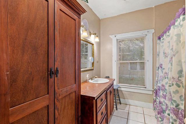 2121 7TH AVENUE W, Bradenton, FL 34205