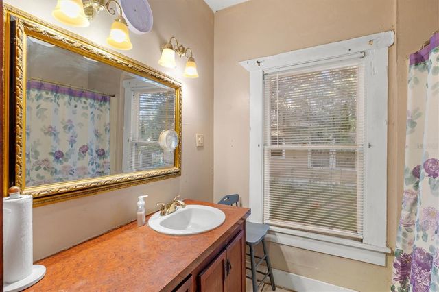 2121 7TH AVENUE W, Bradenton, FL 34205