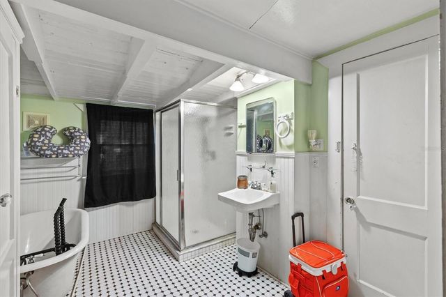 2121 7TH AVENUE W, Bradenton, FL 34205