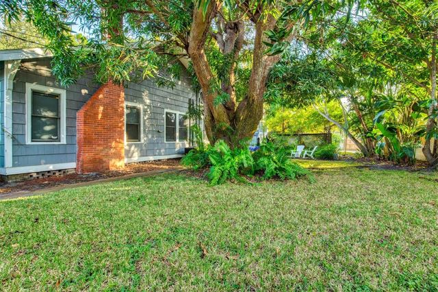 2121 7TH AVENUE W, Bradenton, FL 34205