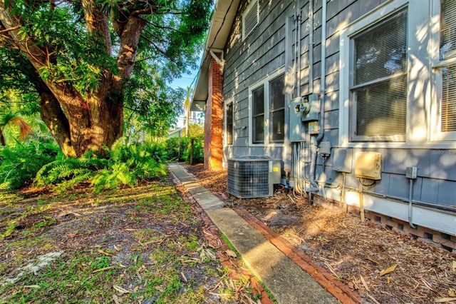 2121 7TH AVENUE W, Bradenton, FL 34205