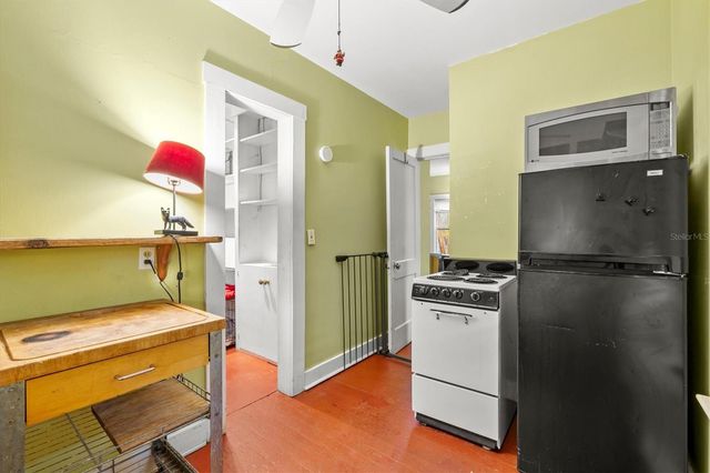 2121 7TH AVENUE W, Bradenton, FL 34205